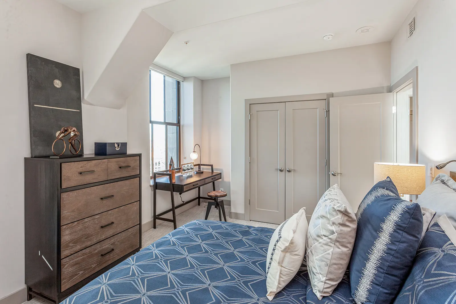 luxury baltimore apartment furnished bedroom